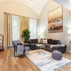 L10 Dolce , Budapest Hongrie